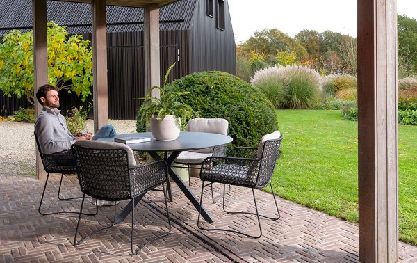 4 Seasons Outdoor Aprilla diningset voor 4 personen