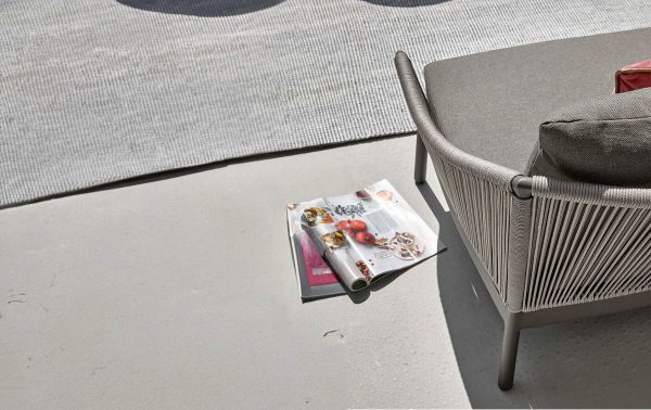 Achterzijde van de AppleBee Bijou loungestoel
