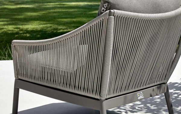 Achterzijde van de AppleBee Bijou loungestoel