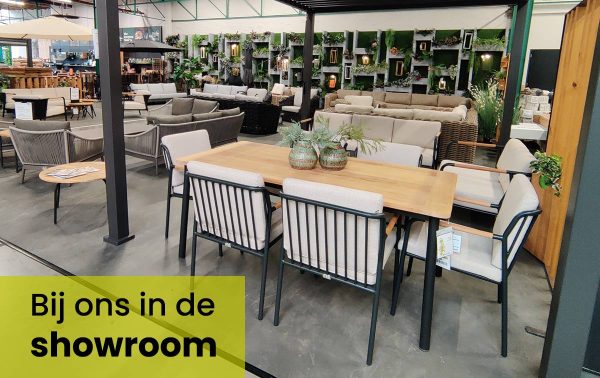 Apple Bee Elle dining set in de showroom van de Vries X: Tuinmeubelen
