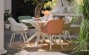 Meerdere kleuren Hartman Le Soleil element dining tuinstoel om een tuintafel