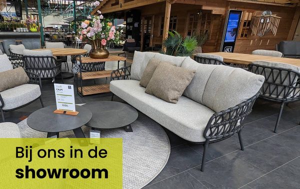4 Seasons Outdoor Calpi 3-zits loungebank bij De Vries XL Tuinmeubelen in de showroom