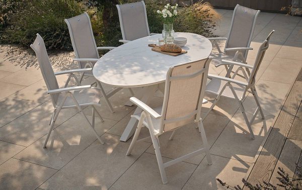 Hartman Alice verstelbare tuinstoelbeige in een tuinset voor 6 personen