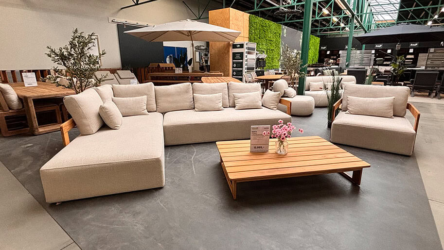 De Rafa loungeset van Gescova in onze showroom in Roden