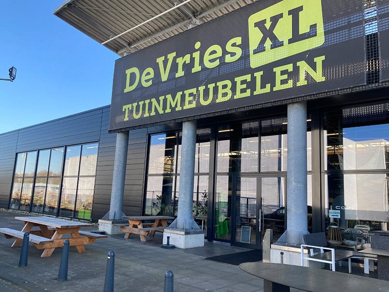 De Vries XL tuinmeubelen — Gedempte Haven 9, Roden